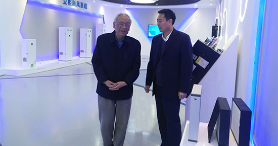 中國空凈聯主席戴自祝到訪凈松，對公司產品大加贊賞